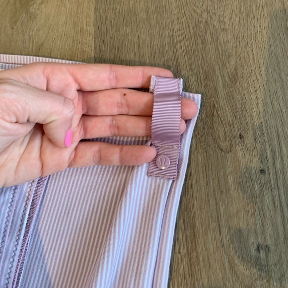 Lululemon Vinyasa Scarf Lavender Striped  EUC - Picture 3 of 7
